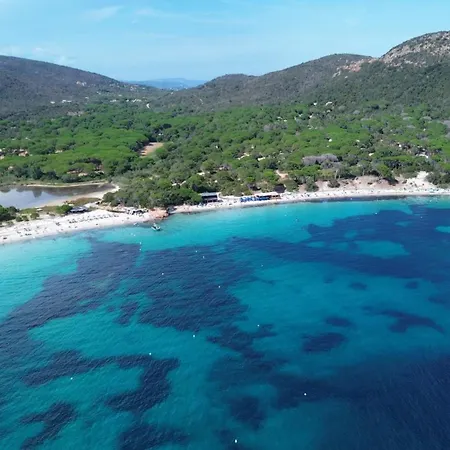 Mobilhome Bord De Les Chenes مكان تخييم